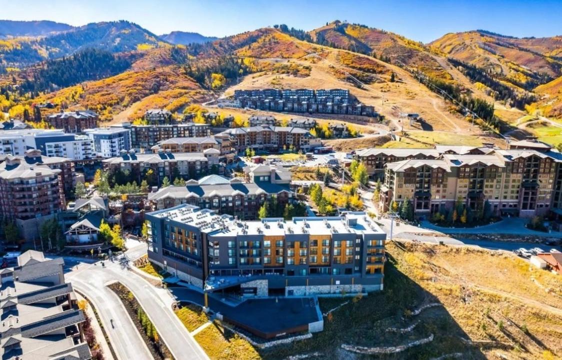 Slope Side Studio In The Heart Of Canyons Village With Heated Pool & Hot Tub! Парк Сити Екстериор снимка