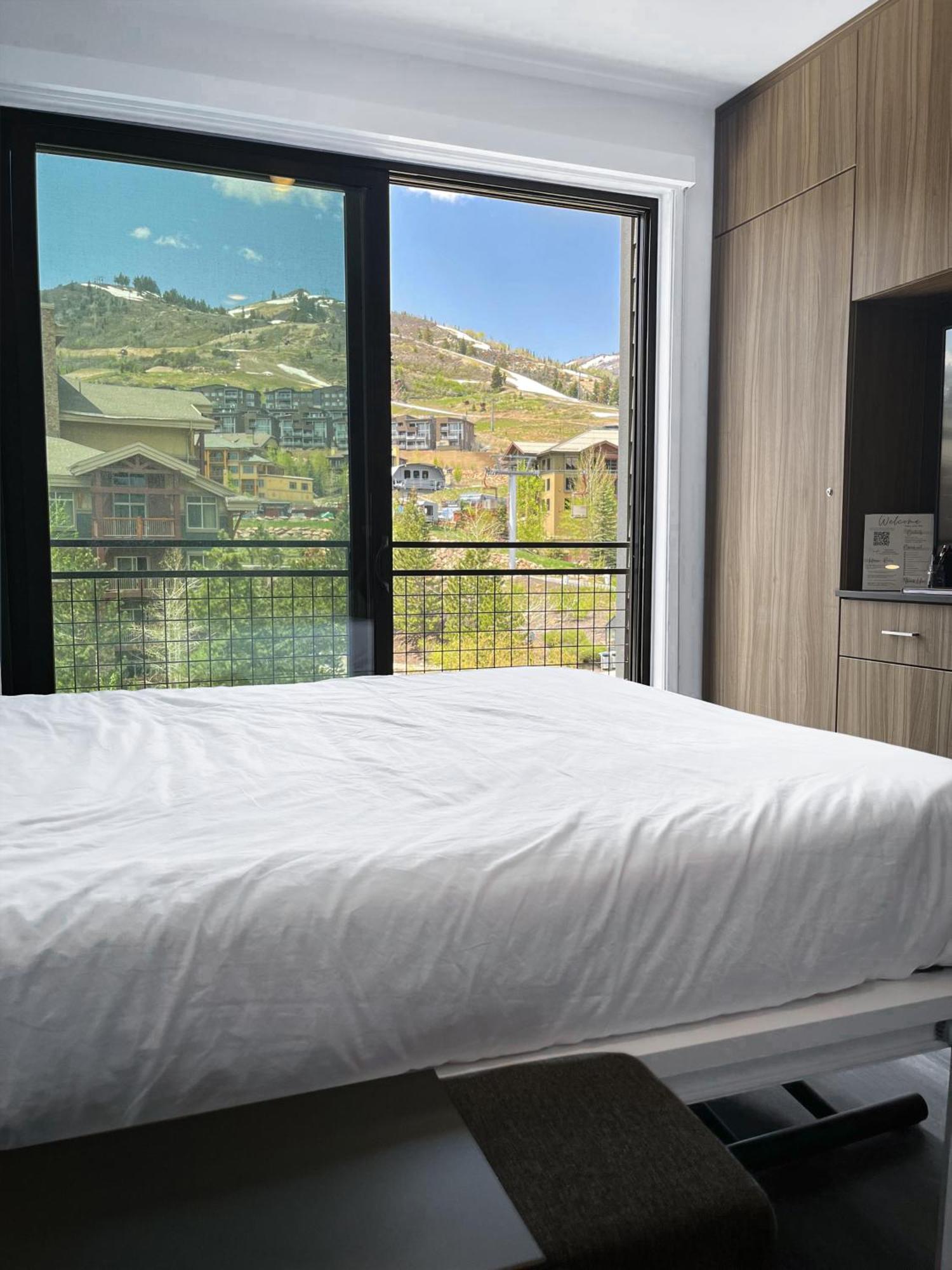 Slope Side Studio In The Heart Of Canyons Village With Heated Pool & Hot Tub! Парк Сити Екстериор снимка